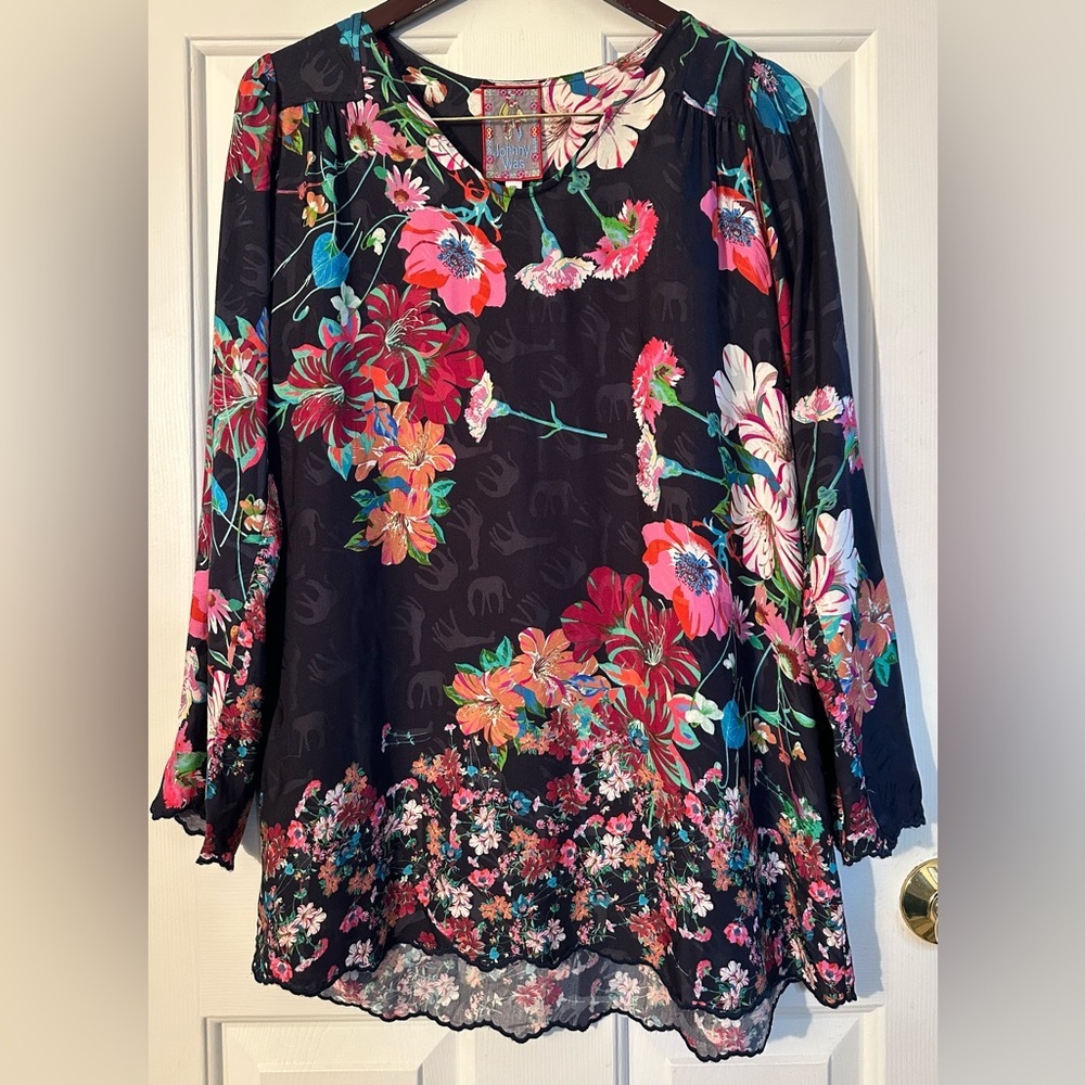 JOHNNY WAS XS Oasis Tandis Black Floral Giraffe Tunic Blouse Scalloped Hem Cuff - Picture 2 of 14